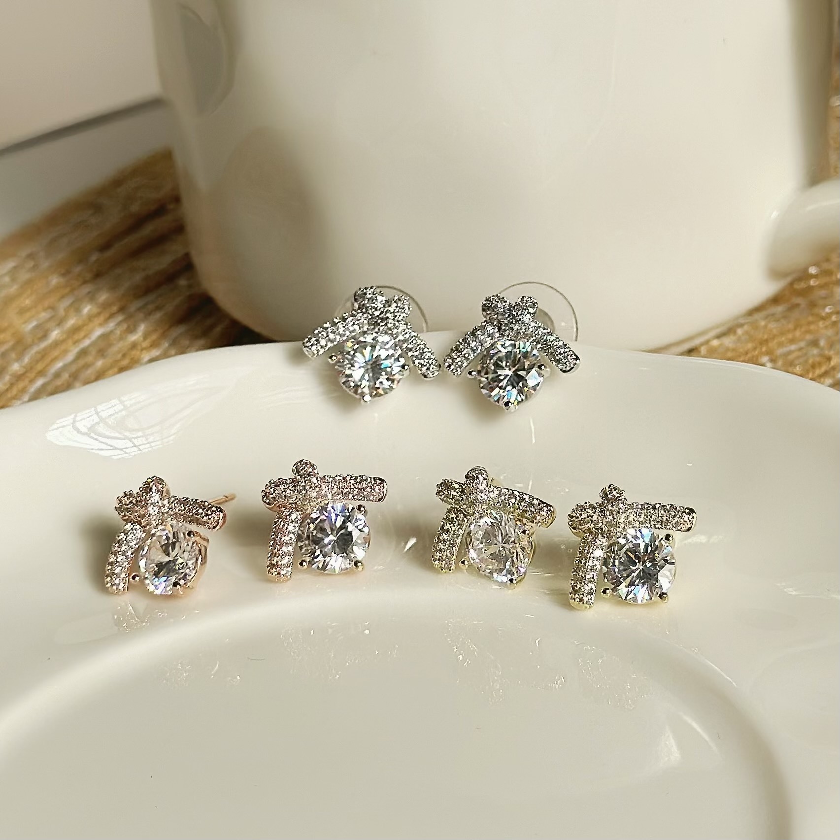 C137滿鑽交叉單鑽耳針