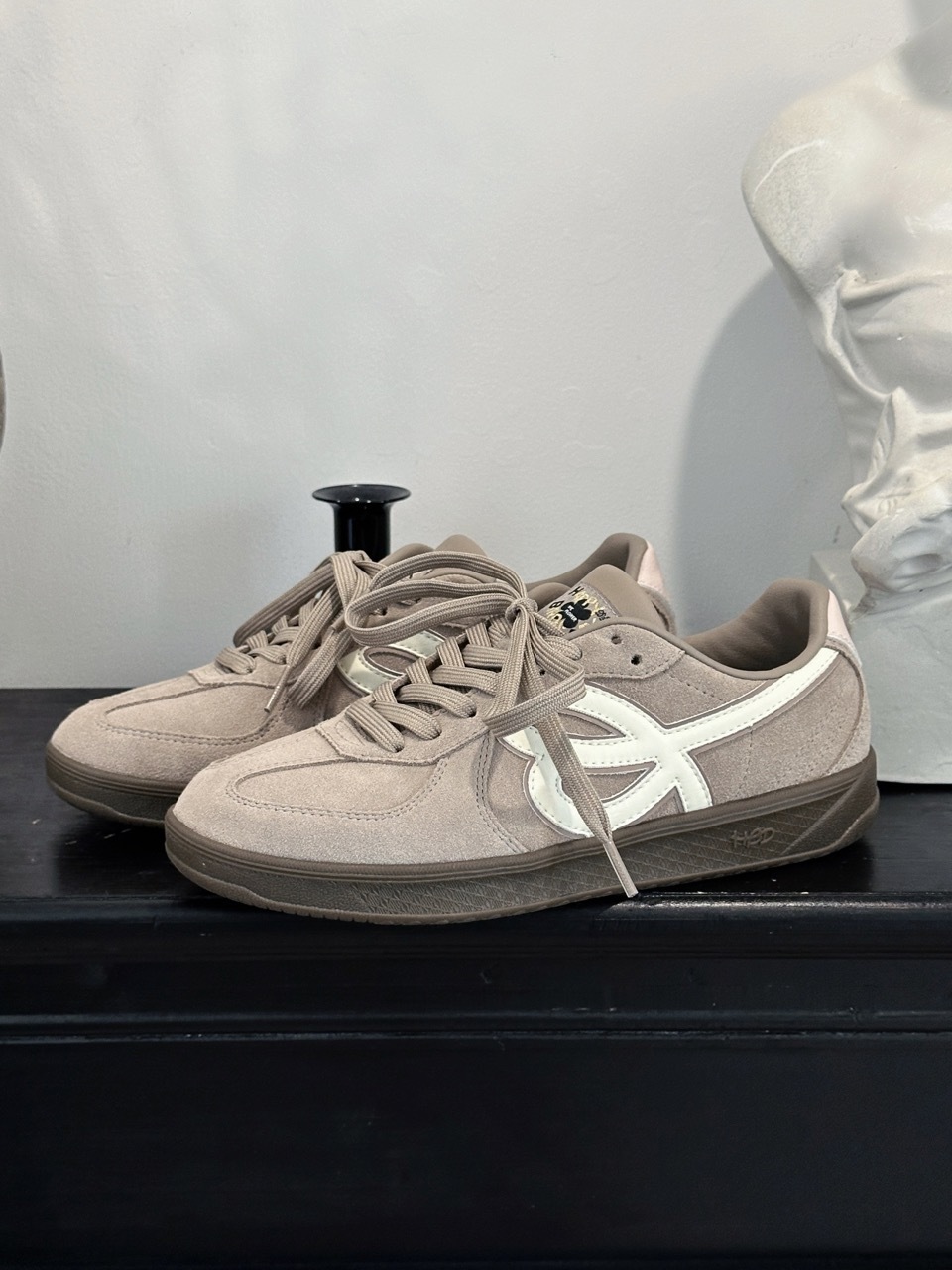 HBD X WE FLOWER 小花鞋 奶茶色 奶咖 焦糖底 金冬天 Winter同款 德訓鞋 男女鞋 / 預購