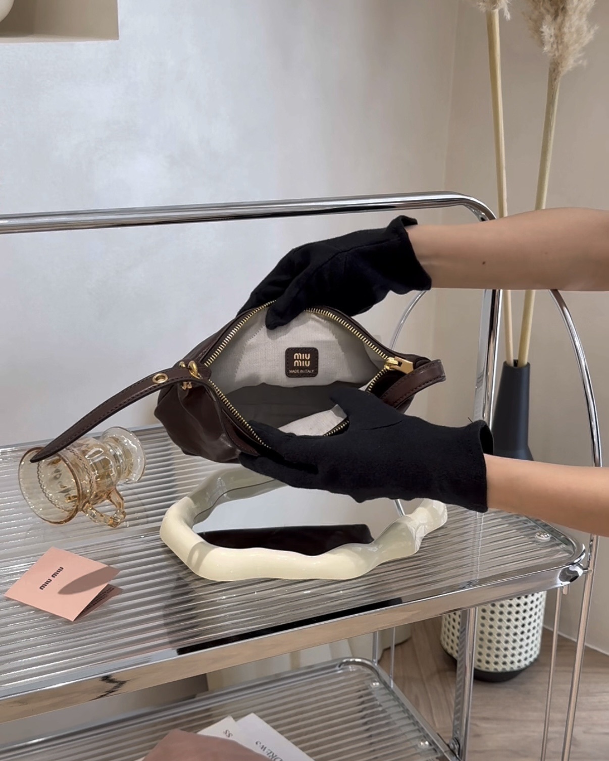 MIUMIU｜納帕皮革飯盒包 深咖色