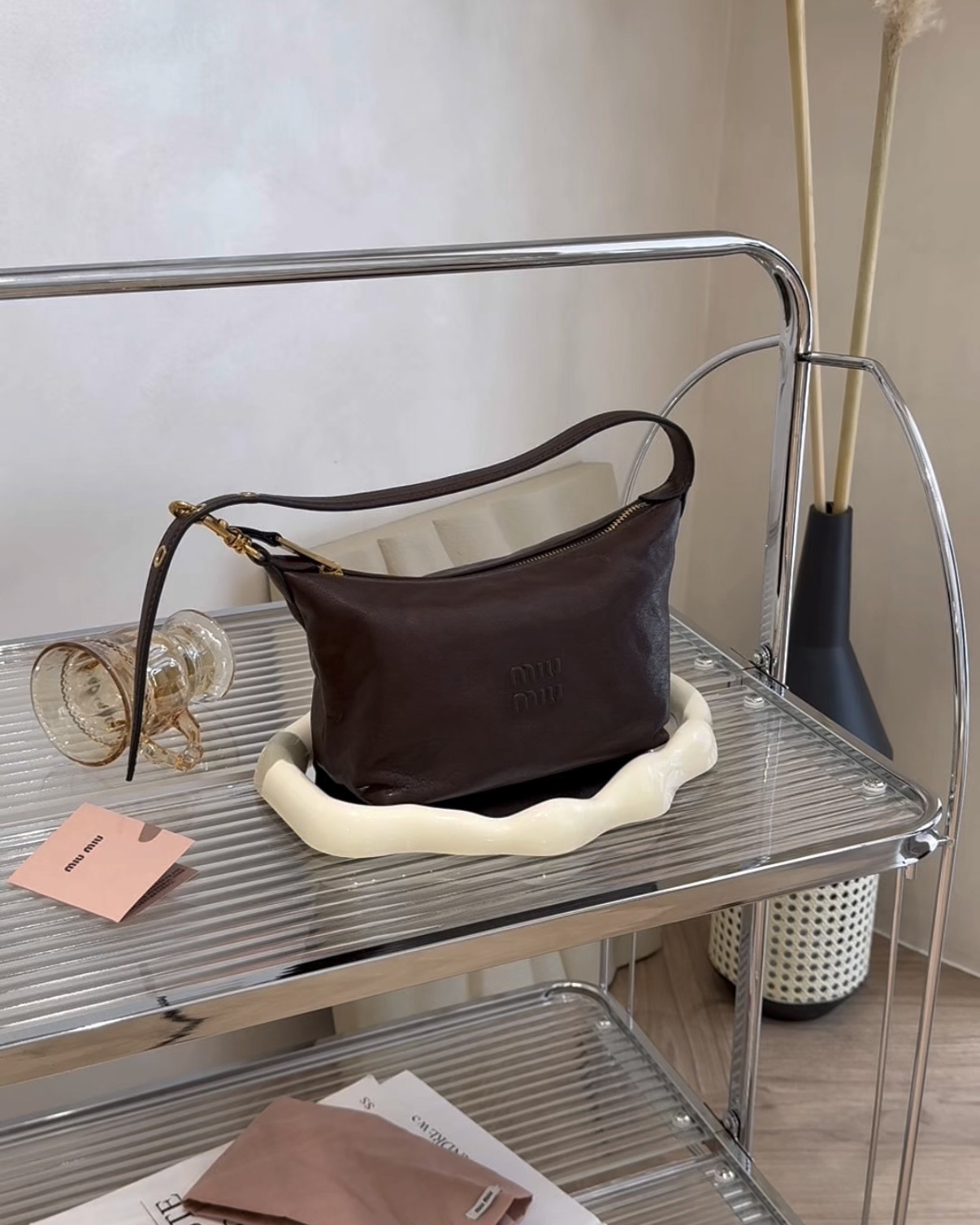 MIUMIU｜納帕皮革飯盒包 深咖色