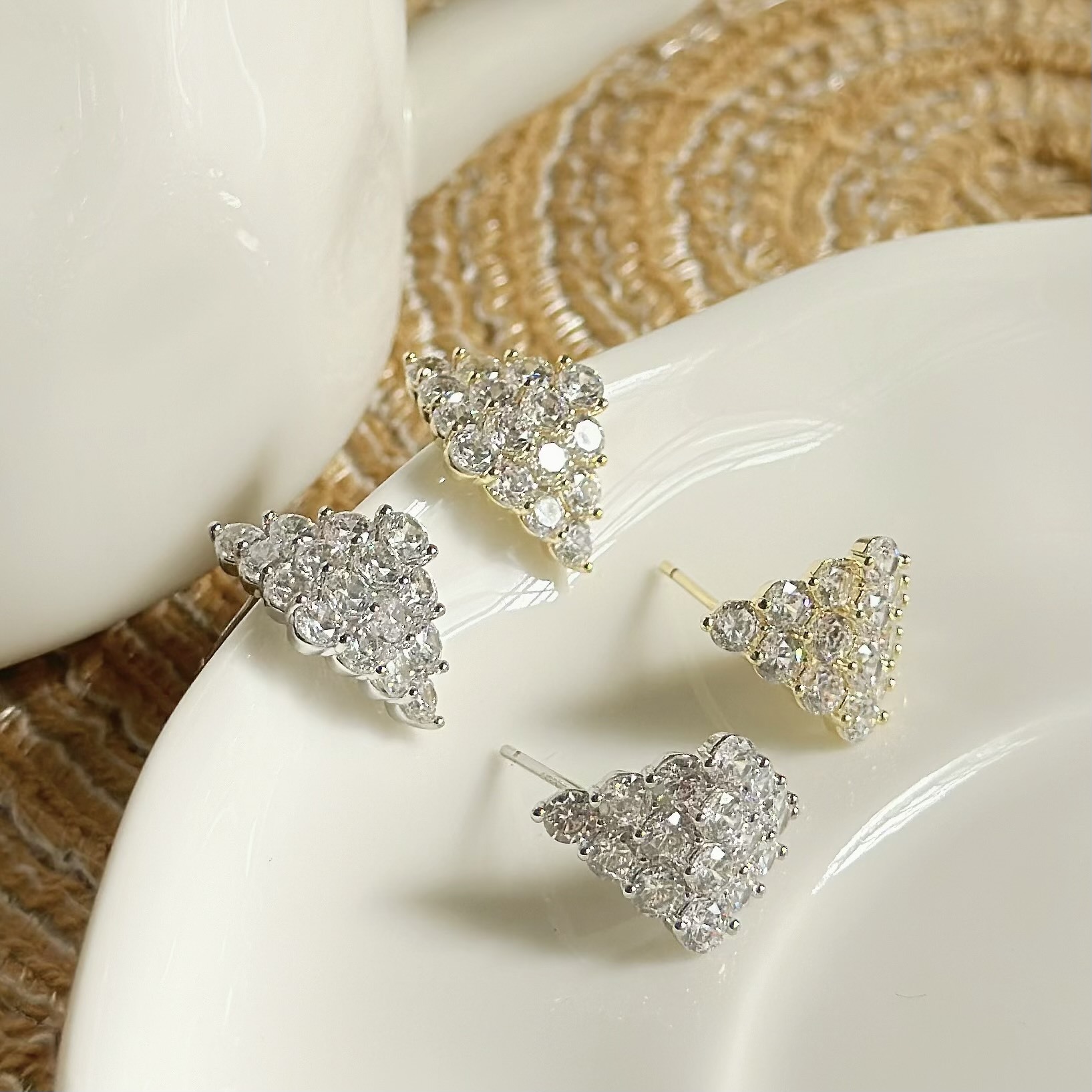 C152菱形鋯石立體耳針