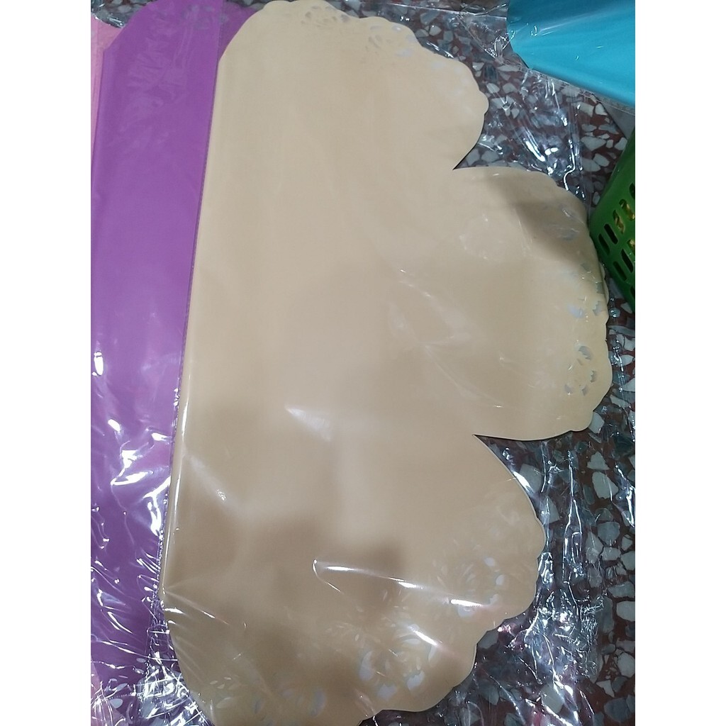 【台灣現貨速發】~56公分-圓形花邊--(印玫瑰花邊)包裝紙