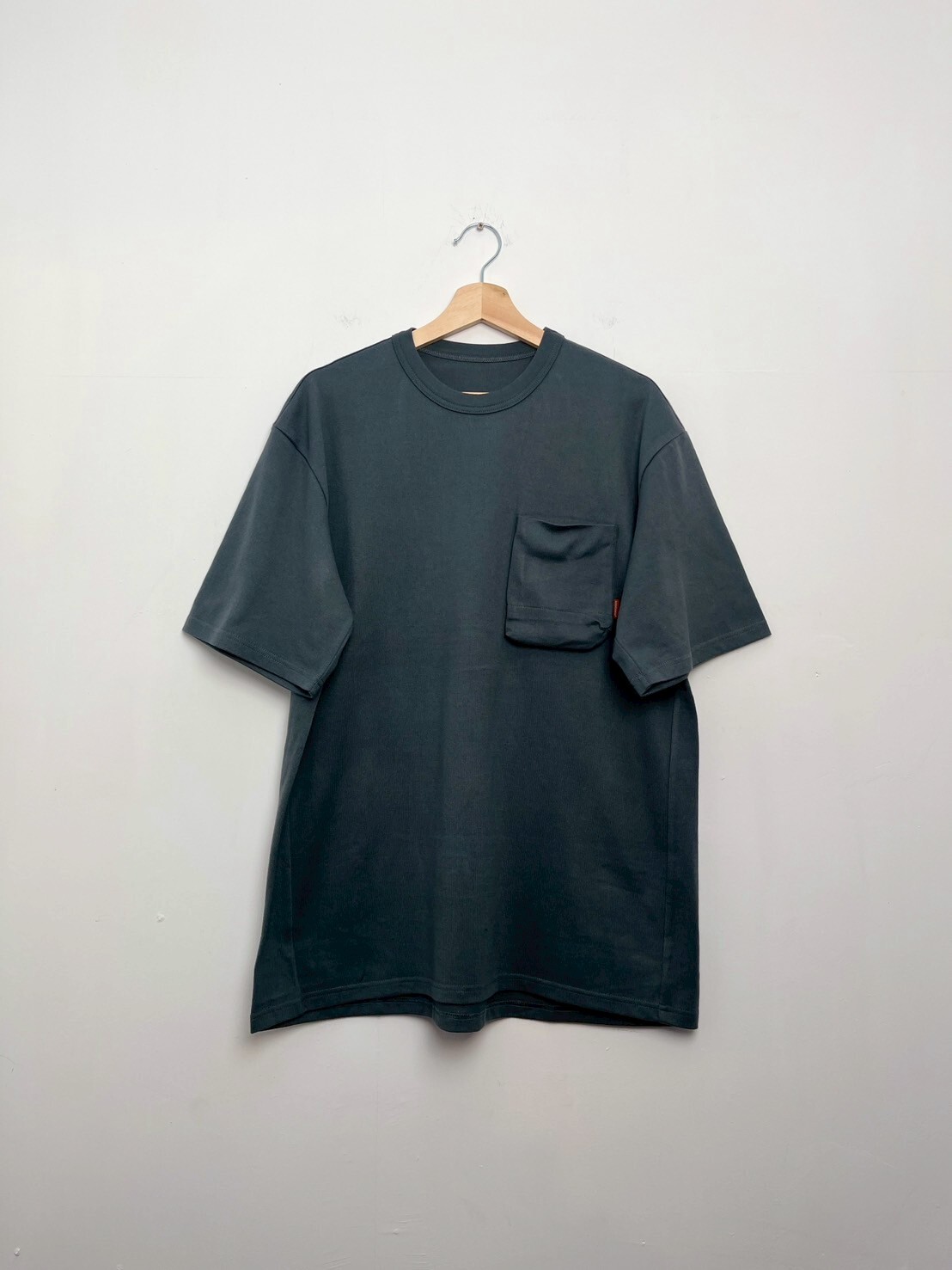 GOOPi "Archetype-01" 3D Pocket Tee - Iron SIZE 2