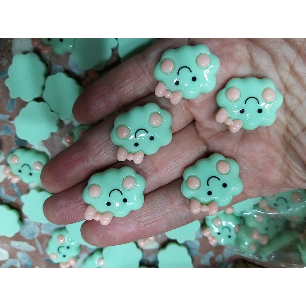 【台灣現貨速發】手機飾品迷你配件//手工藝貼片  (蘿蔔/雲朵/小雞/大象)一包10個*2.5=20元