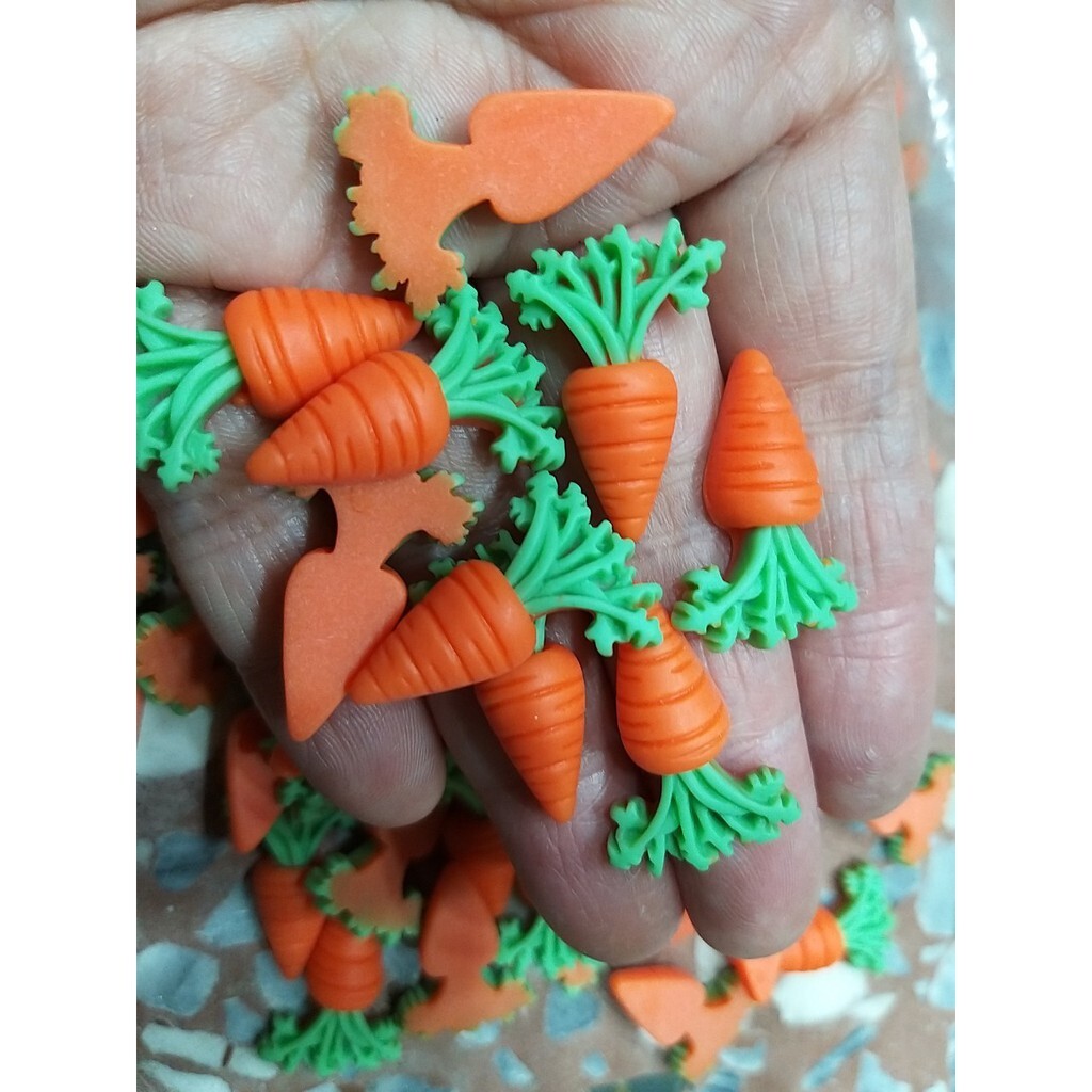 【台灣現貨速發】手機飾品迷你配件//手工藝貼片(蘿蔔/雲朵/玉米/鳳梨)