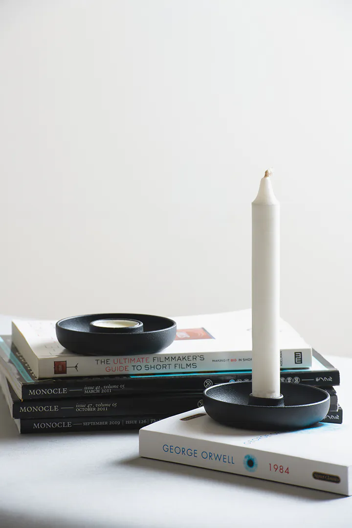 no.30-團-長蠟燭台,營造閱讀及思考的氛圍。