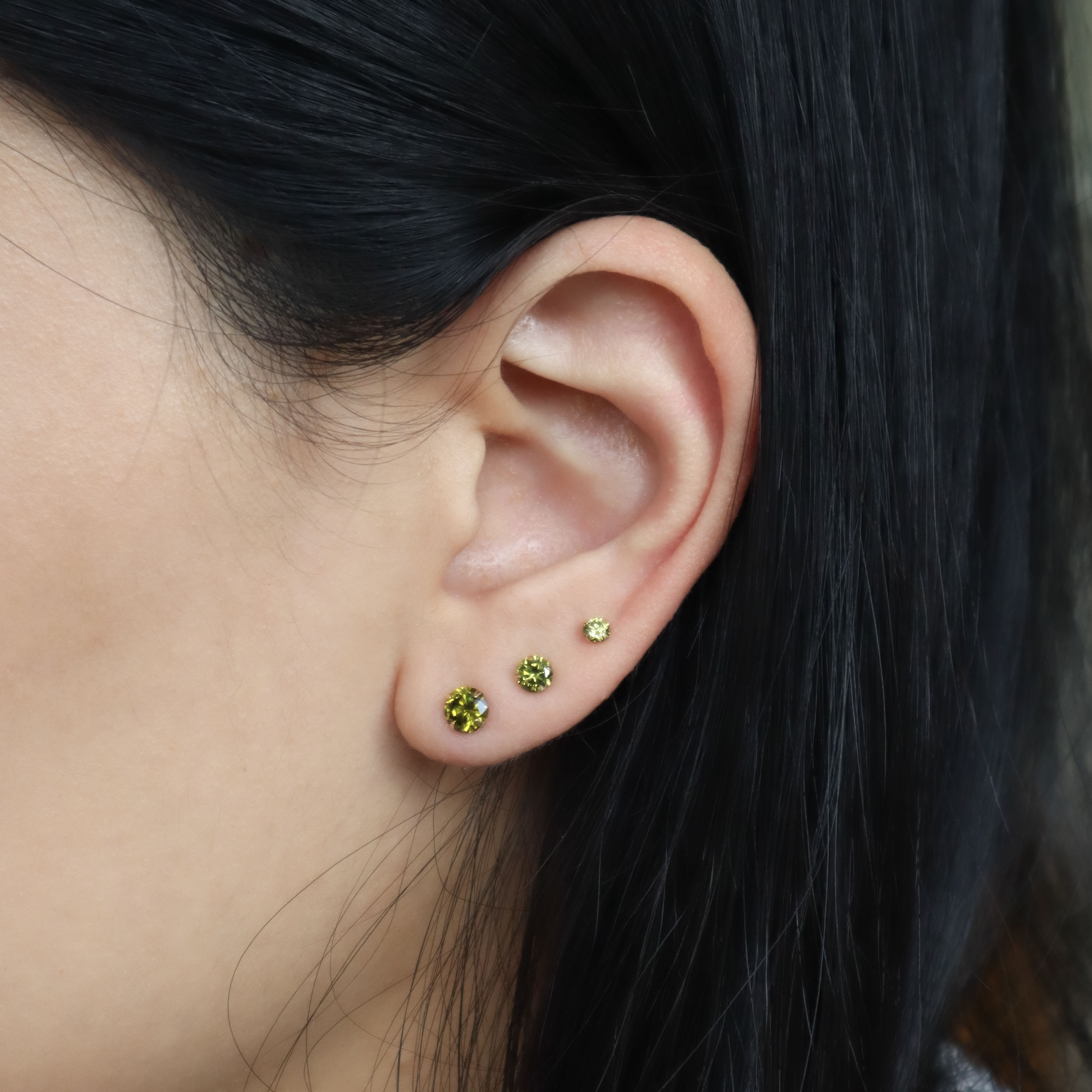 10K/翠綠單顆鋯鑽耳環