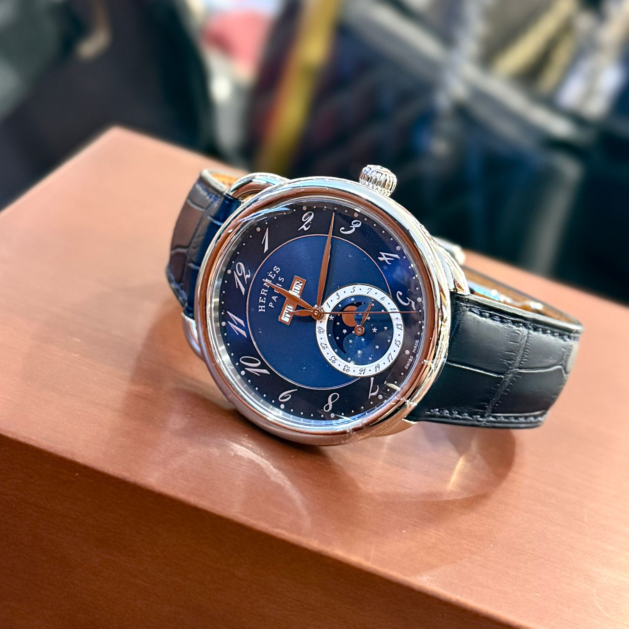 全新HERMES手錶 43mm 鱷魚皮帶 精鋼藍面 ARCEAU GRANDE LUNE WATCH #BRAND NEW #香榭站正品