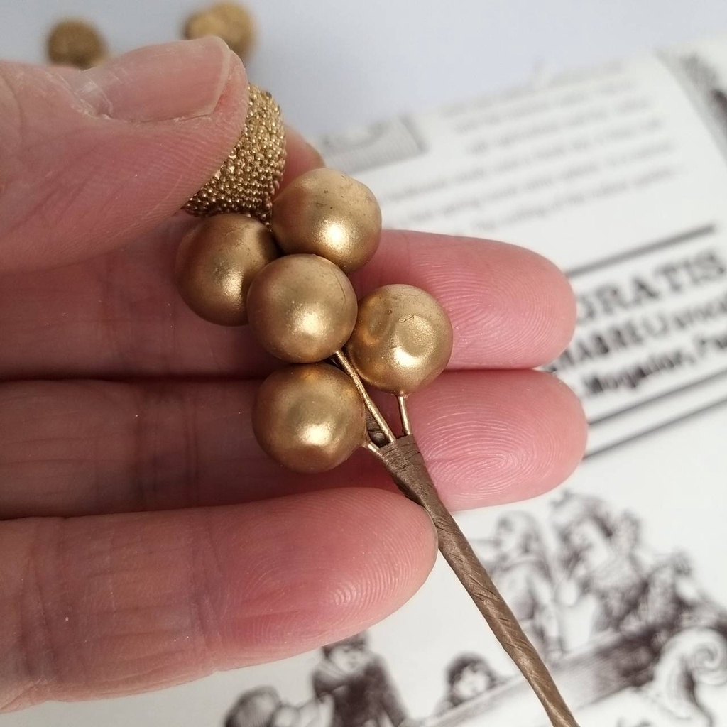 【台灣現貨速發】小花插 金色果子枝花束｜五束以上6元｜ 一束五顆｜蛋糕裝飾 禮物裝飾 花插