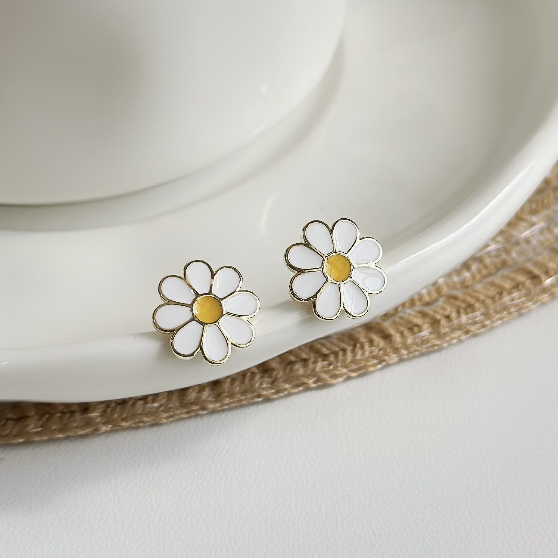 C155烤漆雛菊耳針