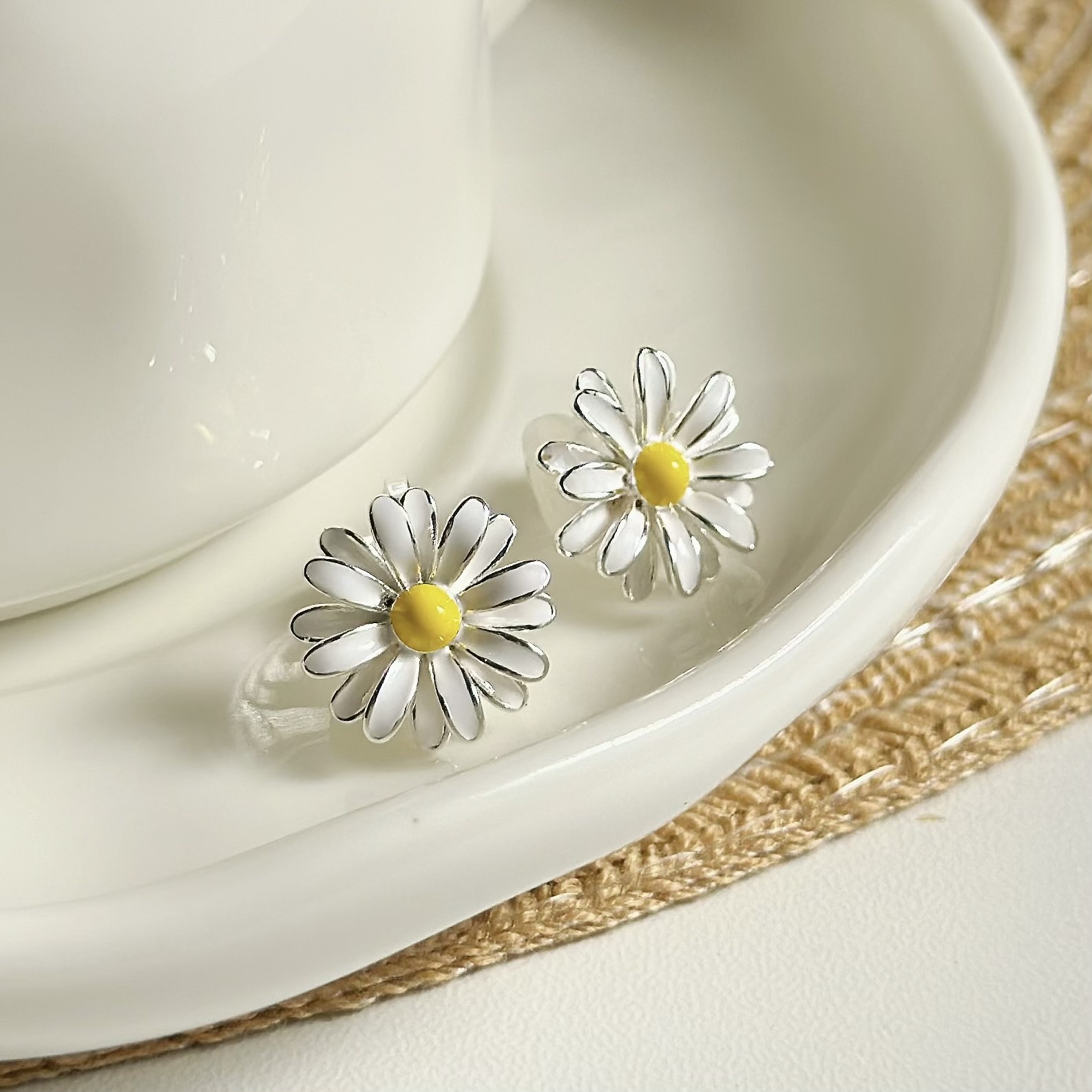 C500烤漆雛菊耳夾