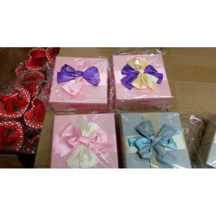 【台灣現貨速發】編號E119------正方形雙結禮物盒