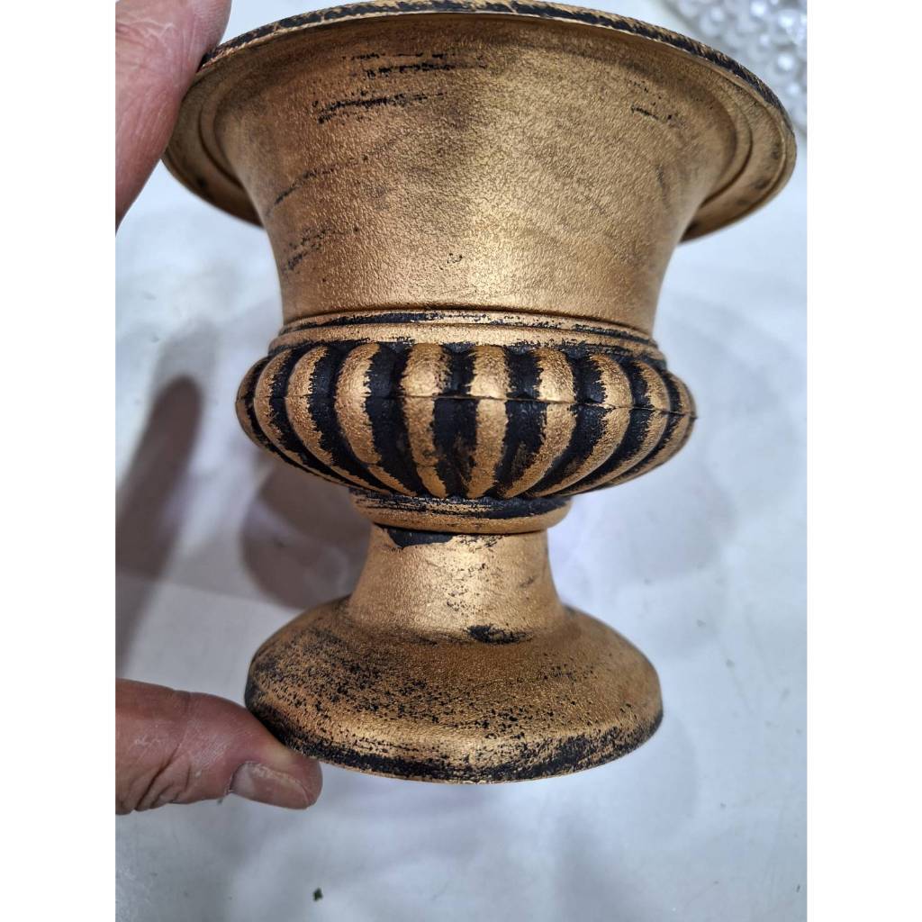 【台灣現貨速發】歐式仿銅羅馬風小花盆**小