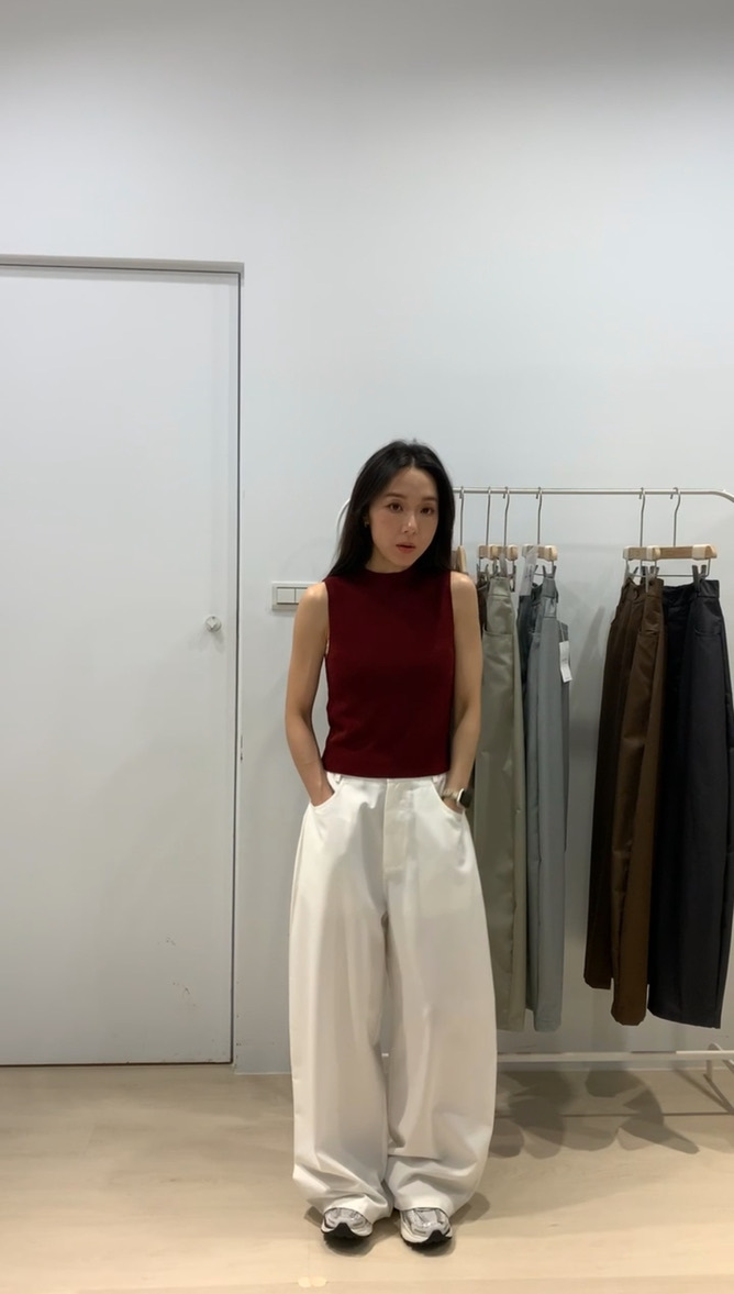 (現貨) 版娘激推！霹靂遮副乳又時髦的小領彈彈彈力針織背心 _238