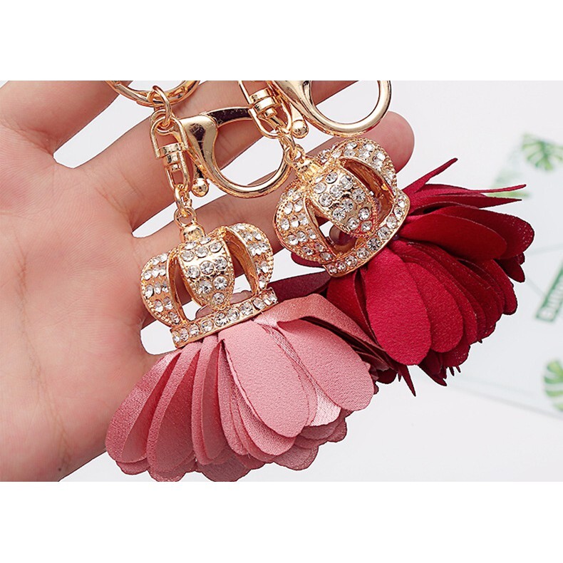 【台灣現貨速發】精品吊飾----仿雞皮//水鑽黃冠雞皮花朵流蘇掛飾//鑰匙圈-