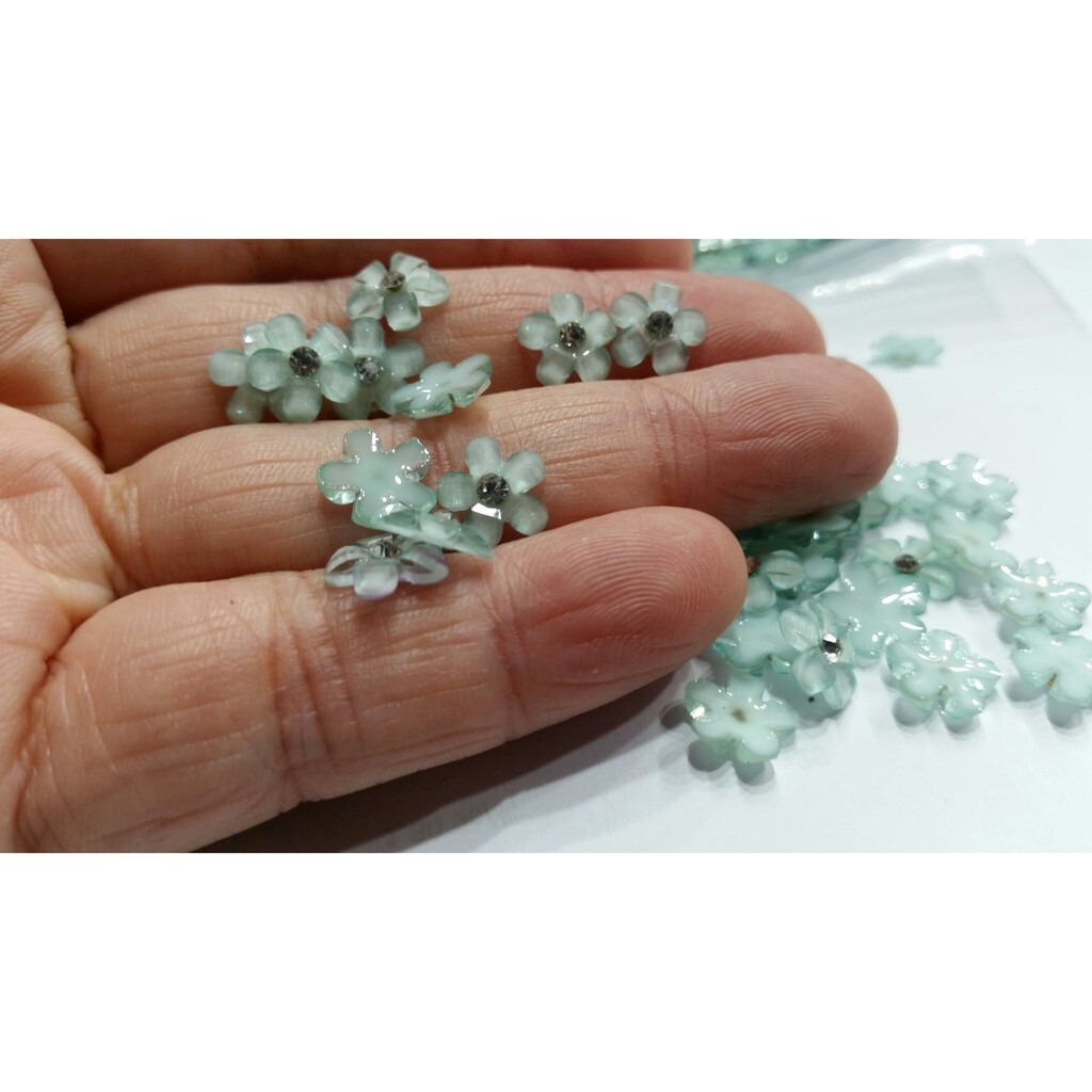 【台灣現貨速發】1.5元*10片**批發0.8元'''''貼指甲//手機//服飾鑽片~精緻櫻花半面花片