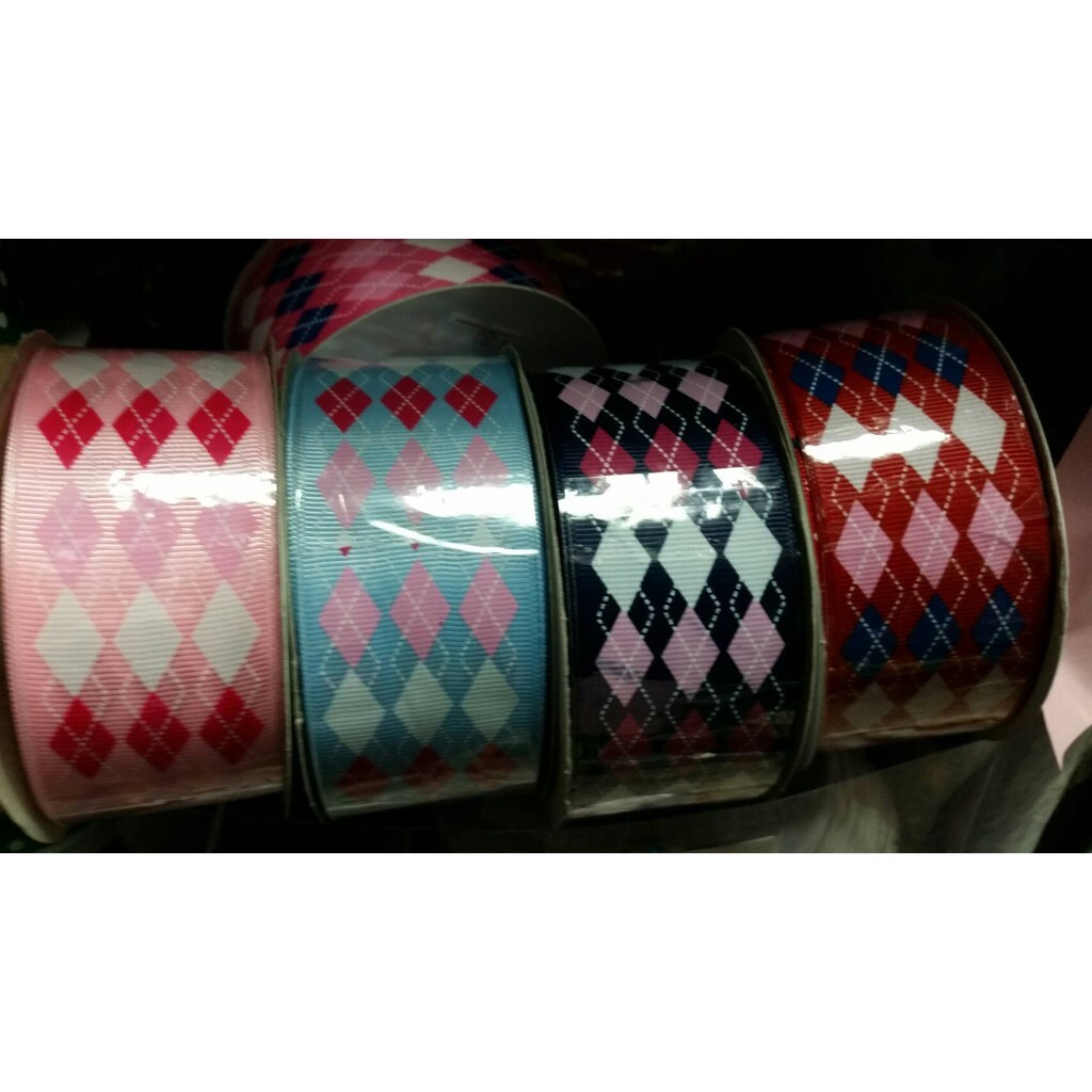 【台灣現貨速發】4公分壓紋布印圖緞帶 斜格紋｜1捲25碼 180元｜緞帶 秀士緞帶 包裝材料