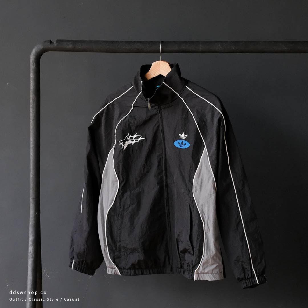 "代購" ADIDAS ORIGINALS 經典印花LOGO 立領機車外套 JM8028