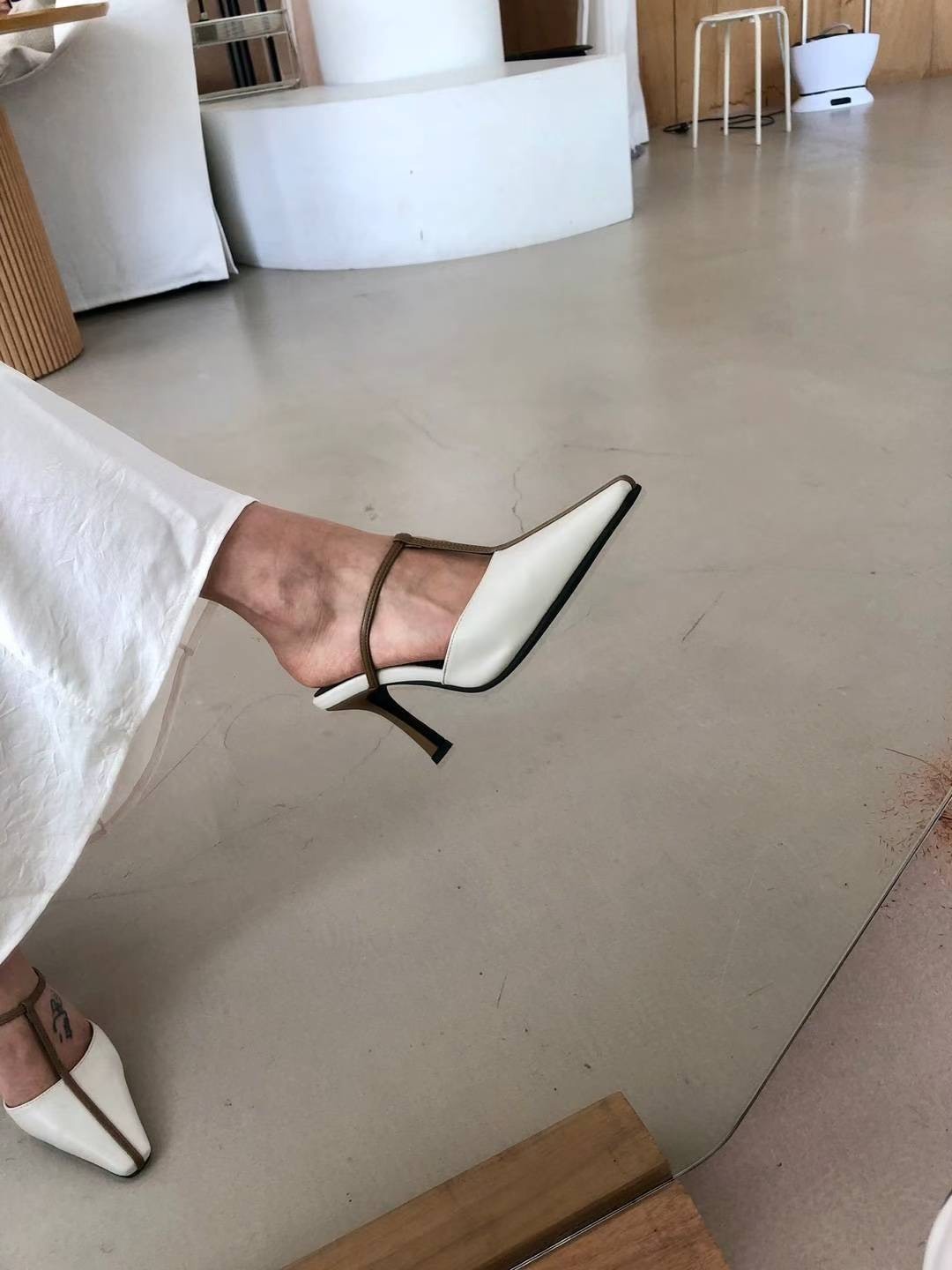 451高跟尖頭穆勒鞋