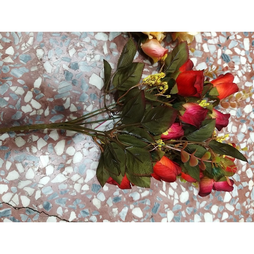 【台灣現貨速發】人造含苞玫瑰花