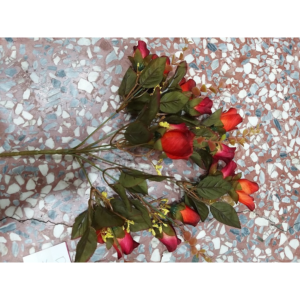 【台灣現貨速發】人造含苞玫瑰花