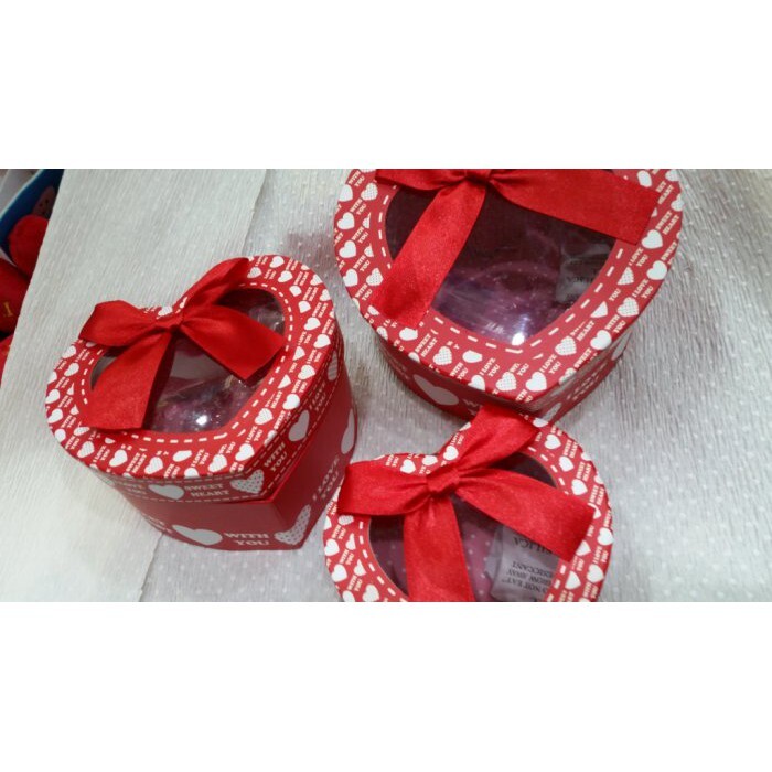 【台灣現貨速發】-硬質心窗禮物盒 大中小3件組80元