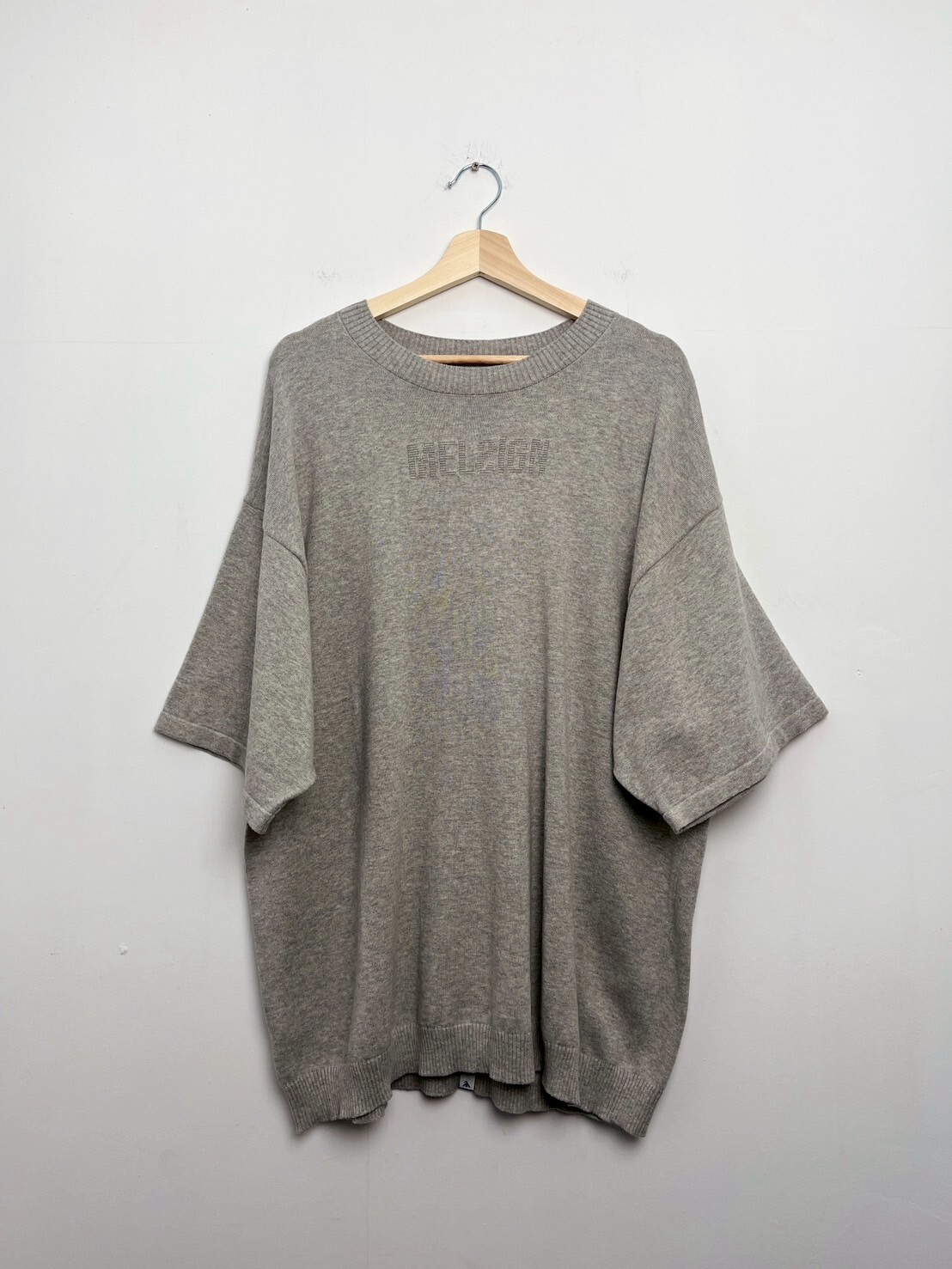 MELSIGN - Summer Knit Logo Tee SIZE XL