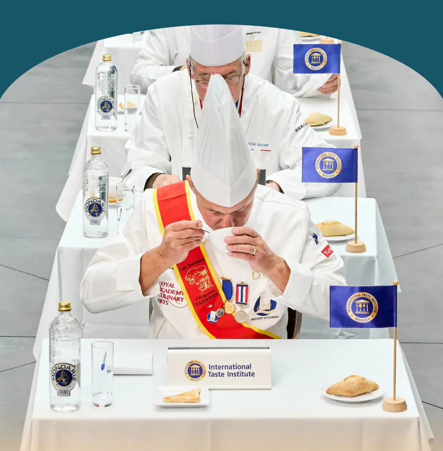 國際風味評鑑所專業評審現場，嚴格審核世界各地產品風味