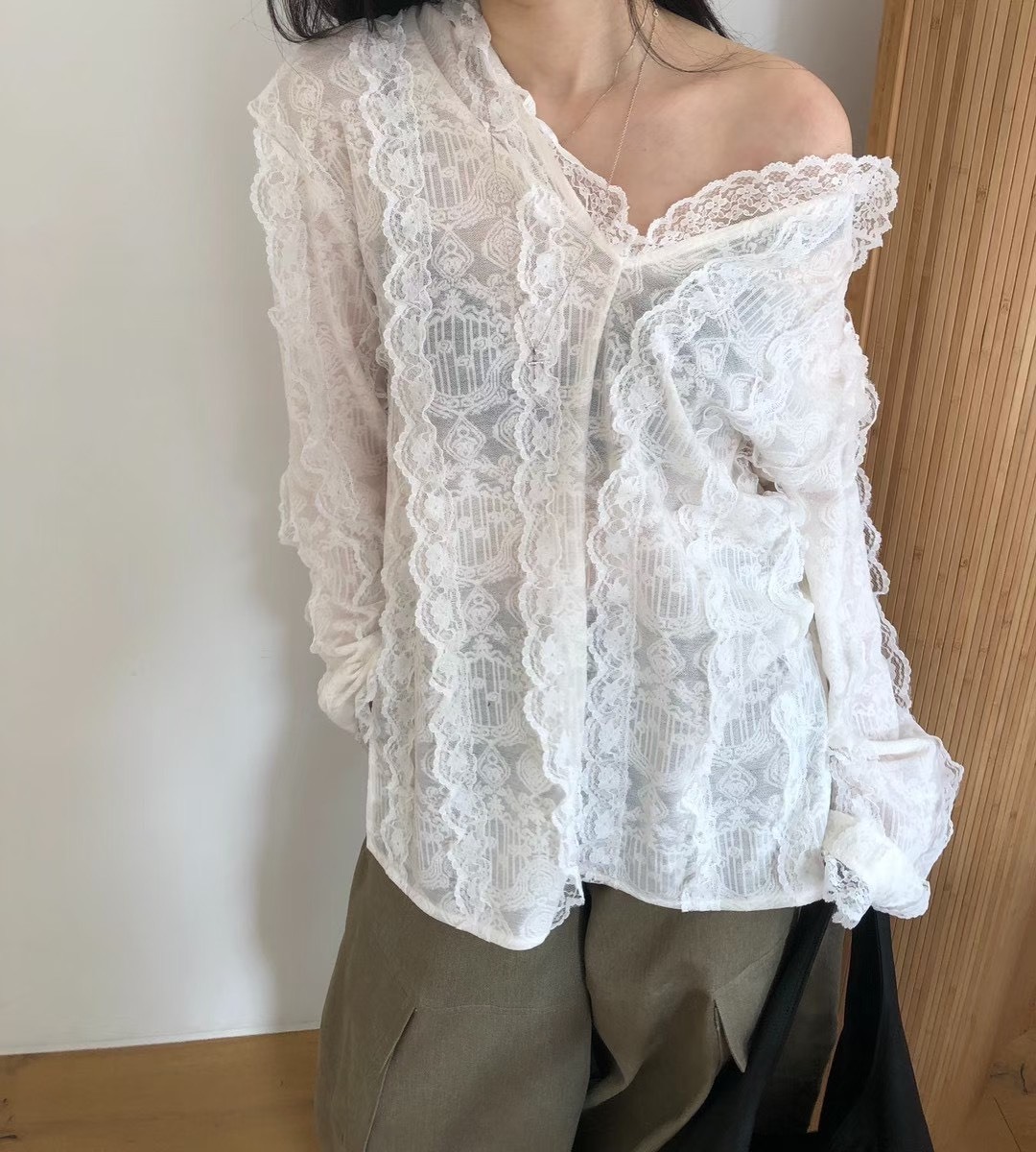連帽蕾絲襯衫