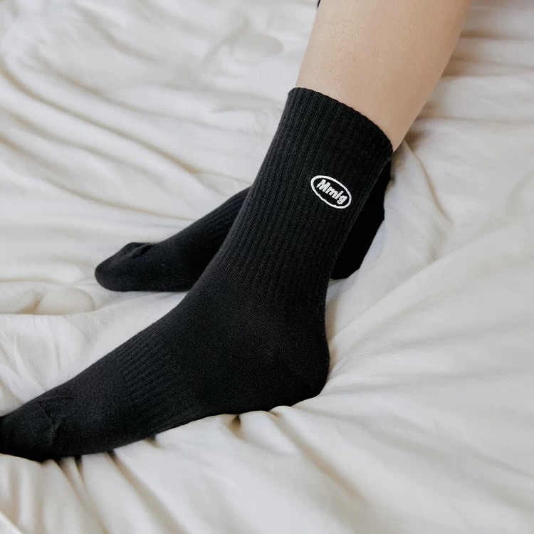 韓國 Mmlg 經典LOGO 中筒襪
