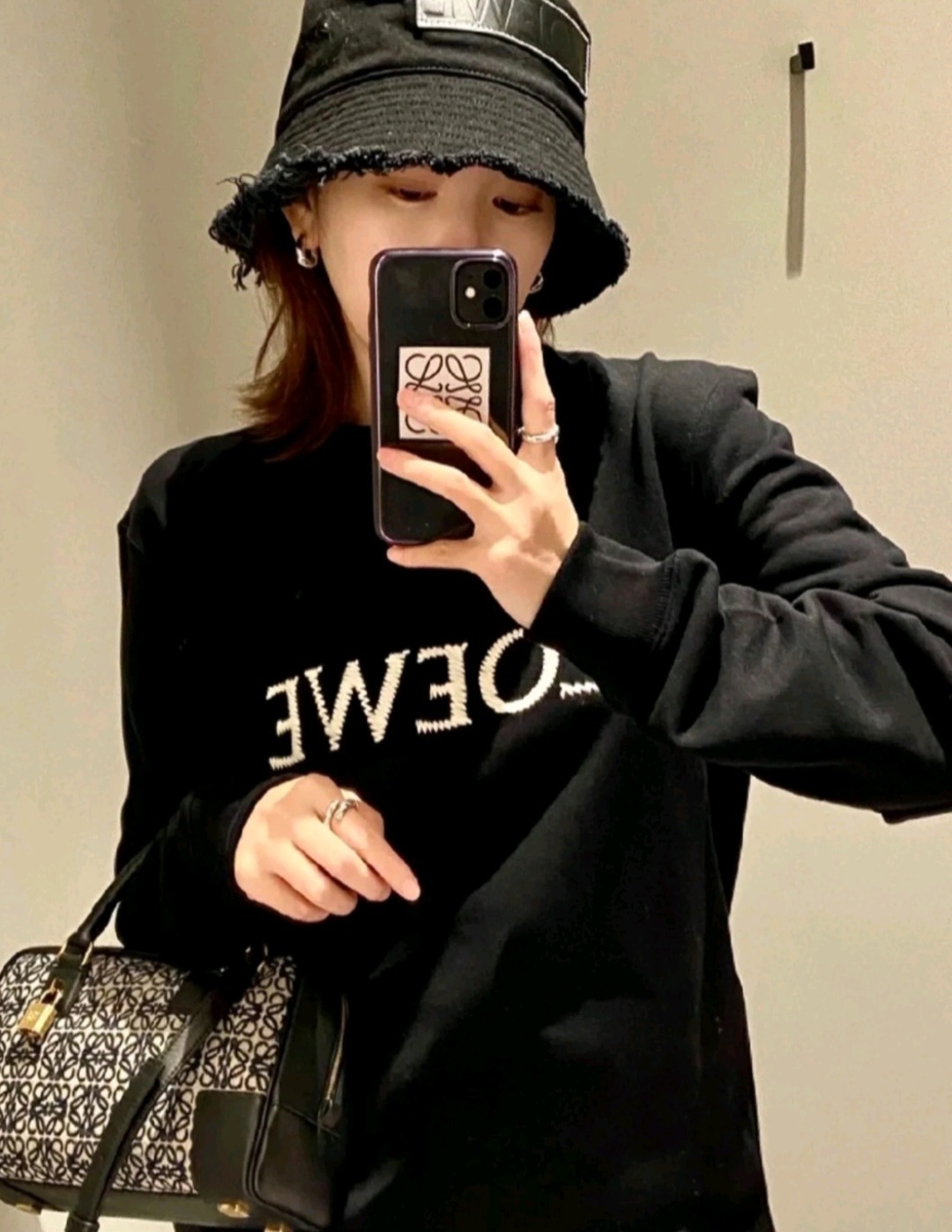 LOEWE 塗鴉刺繡 LOGO 衞衣 黑色