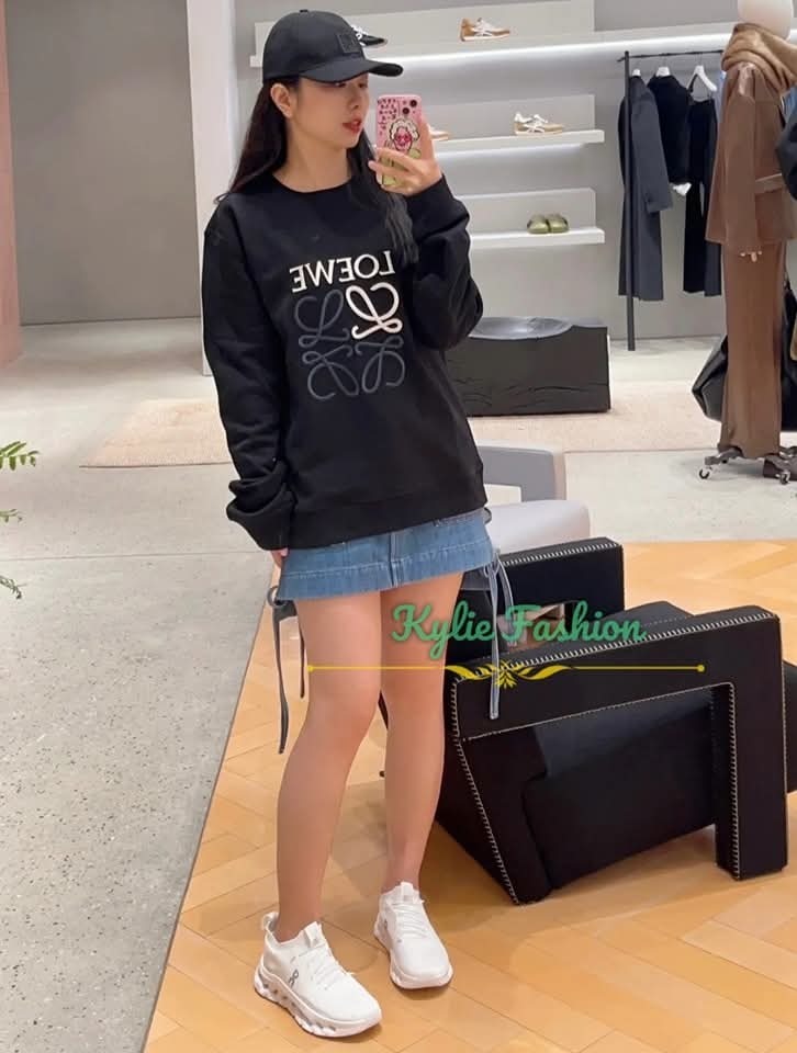 LOEWE 立體刺繡 LOGO 衞衣 黑色