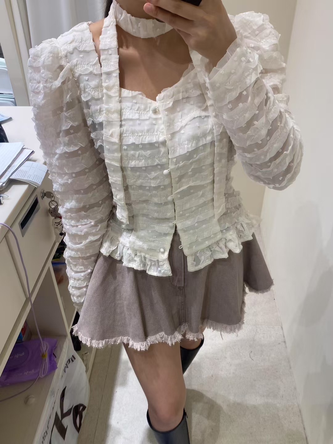 顆粒蕾絲透膚長袖上衣