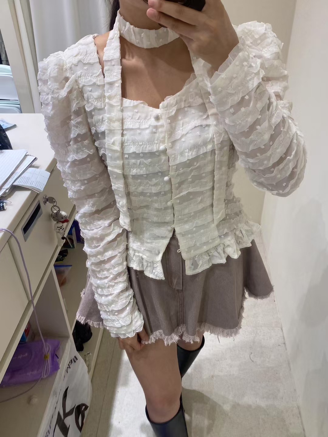 顆粒蕾絲透膚長袖上衣
