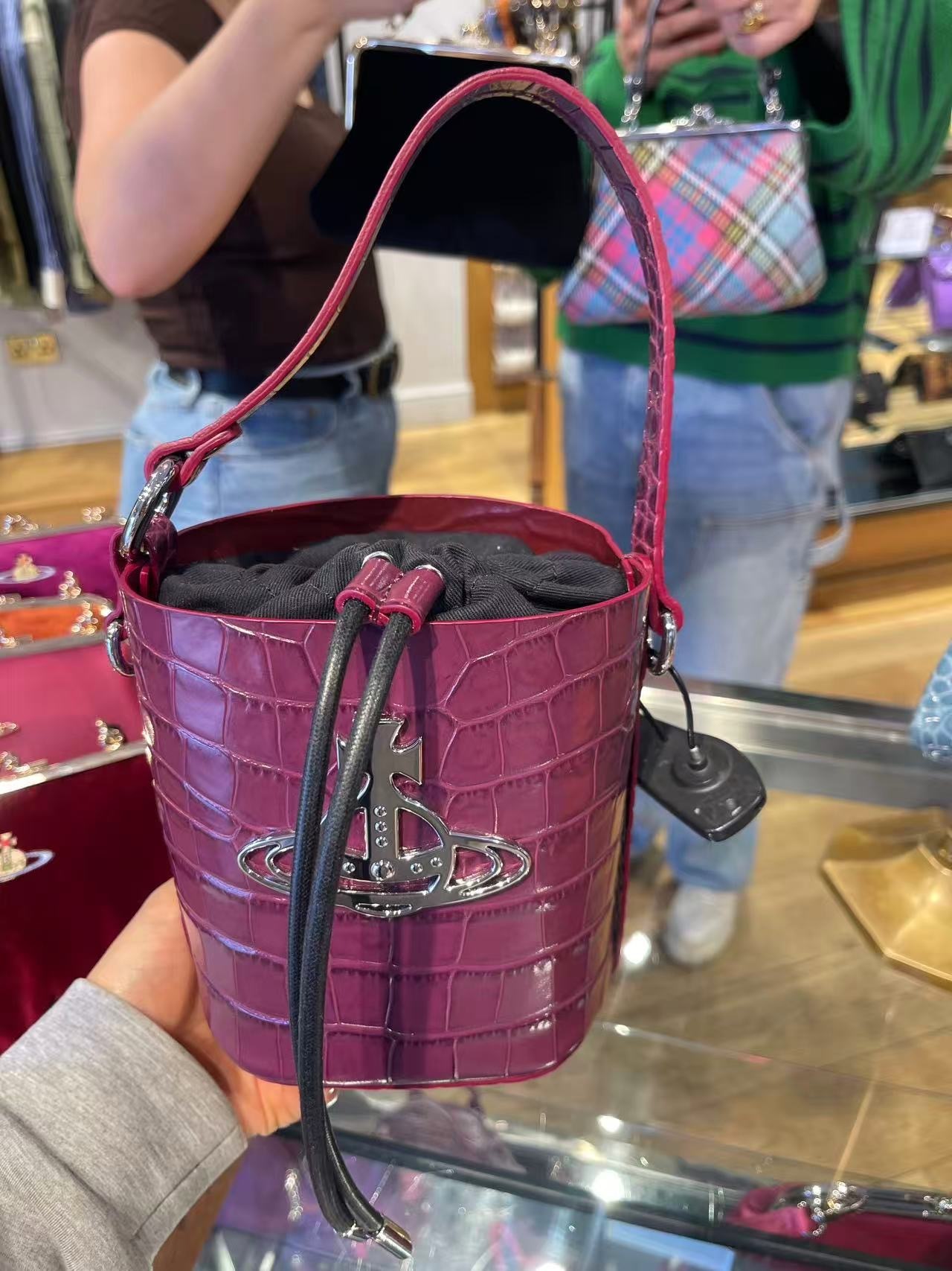 Vivienne Westwood Daisy Bucket Bag 2 colors