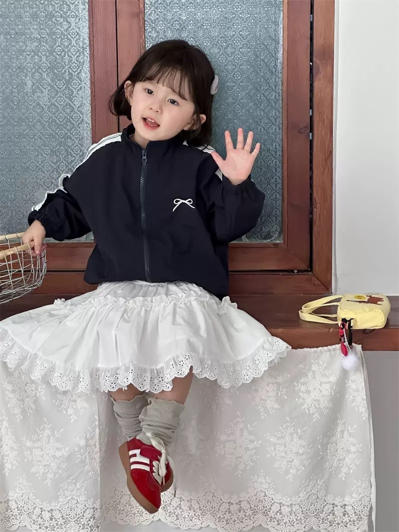 兩色蕾絲拼接外套