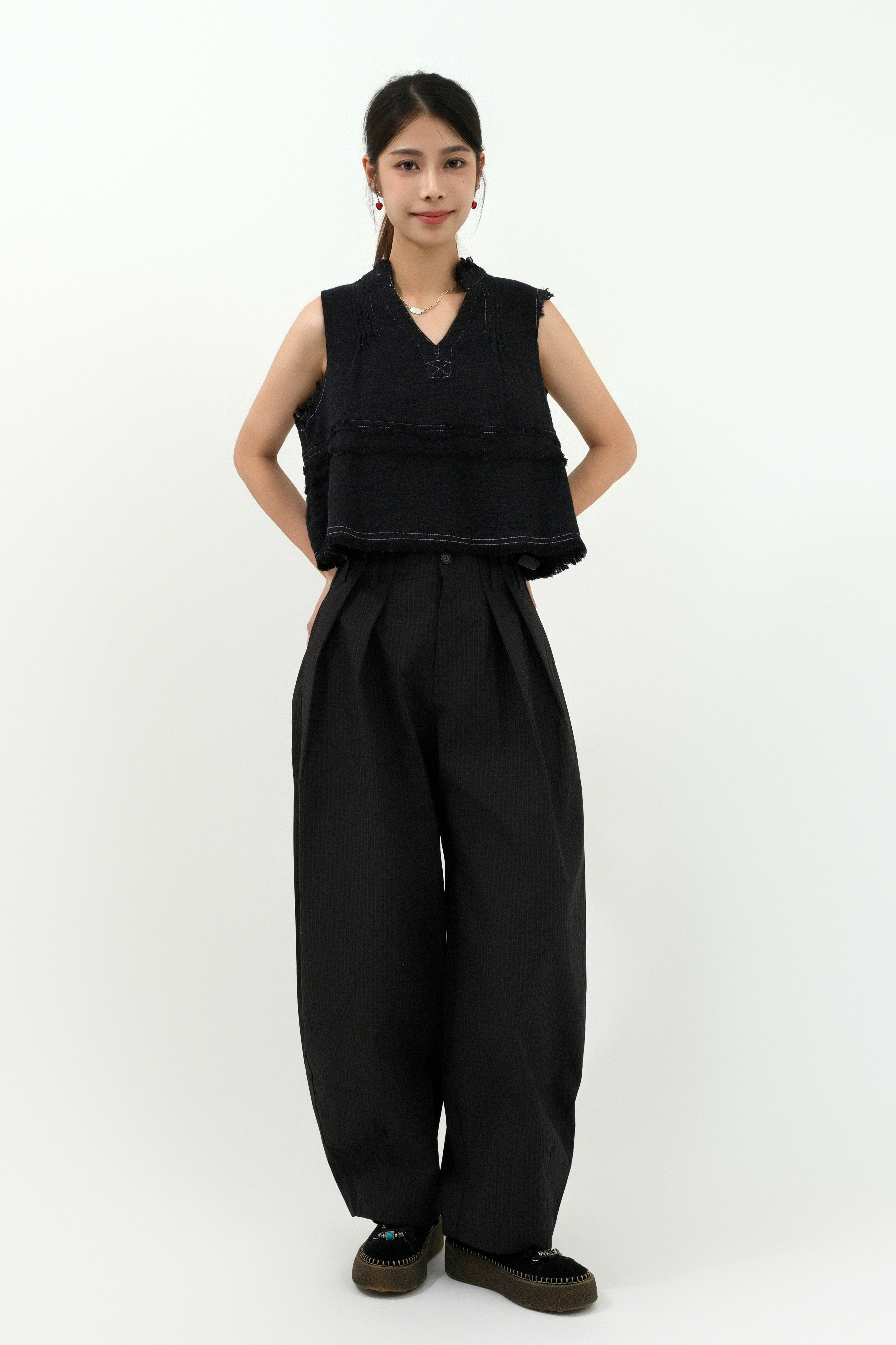 蘇蘇邊撞色線毛感背心 (現貨款式）