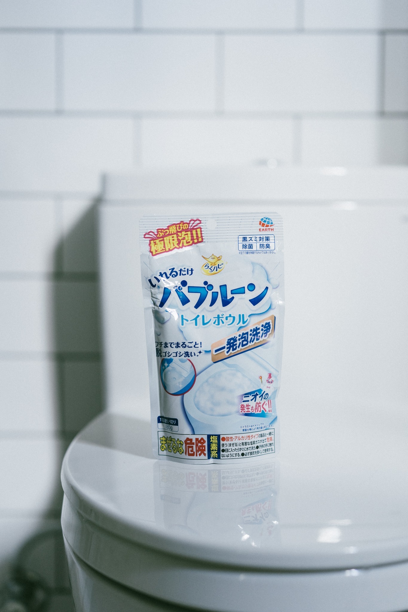 日本地球製藥馬桶泡沫清潔粉