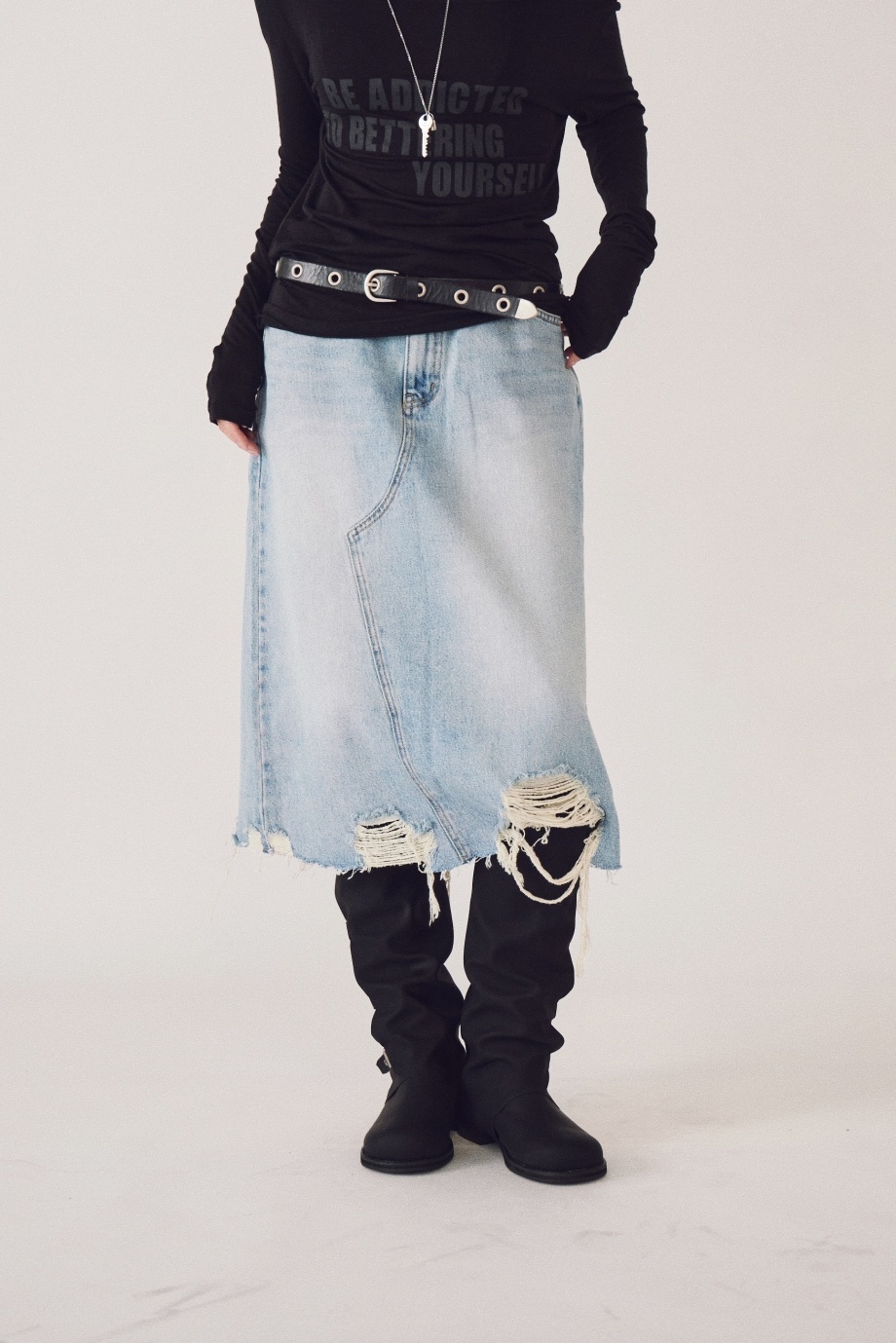 刷破直筒牛仔裙