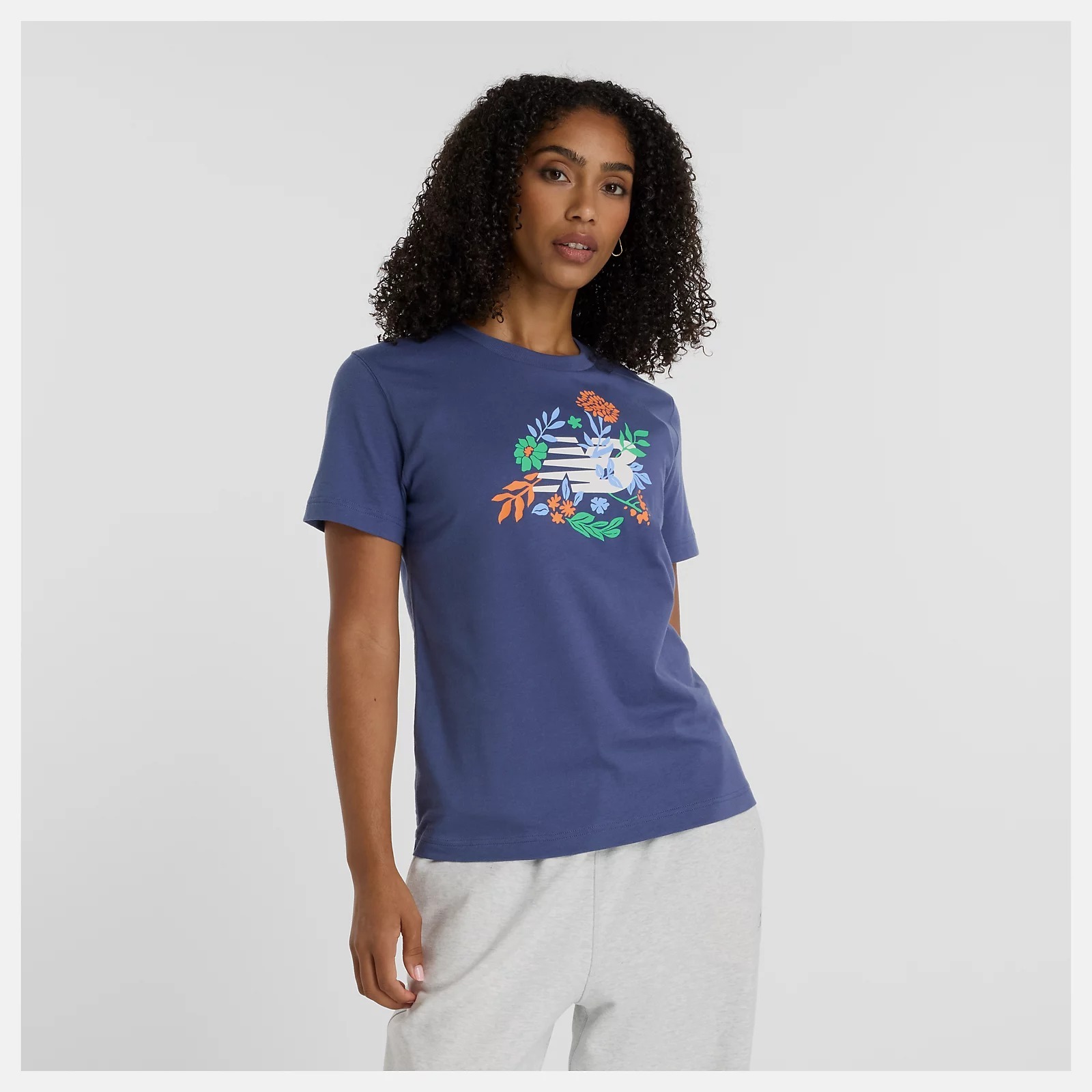 NEW BALANCE 短T NB 藍色 花卉LOGO 短袖 上衣 女 WT51931DRE