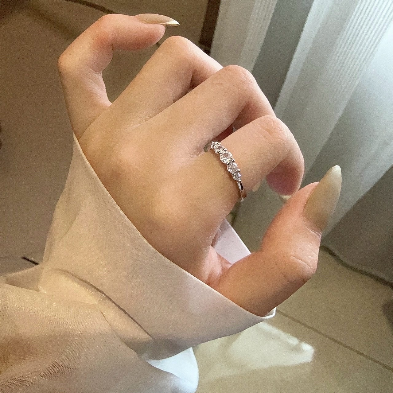 14k Gy’feminine高級滿天星河小排鑽’活圍戒