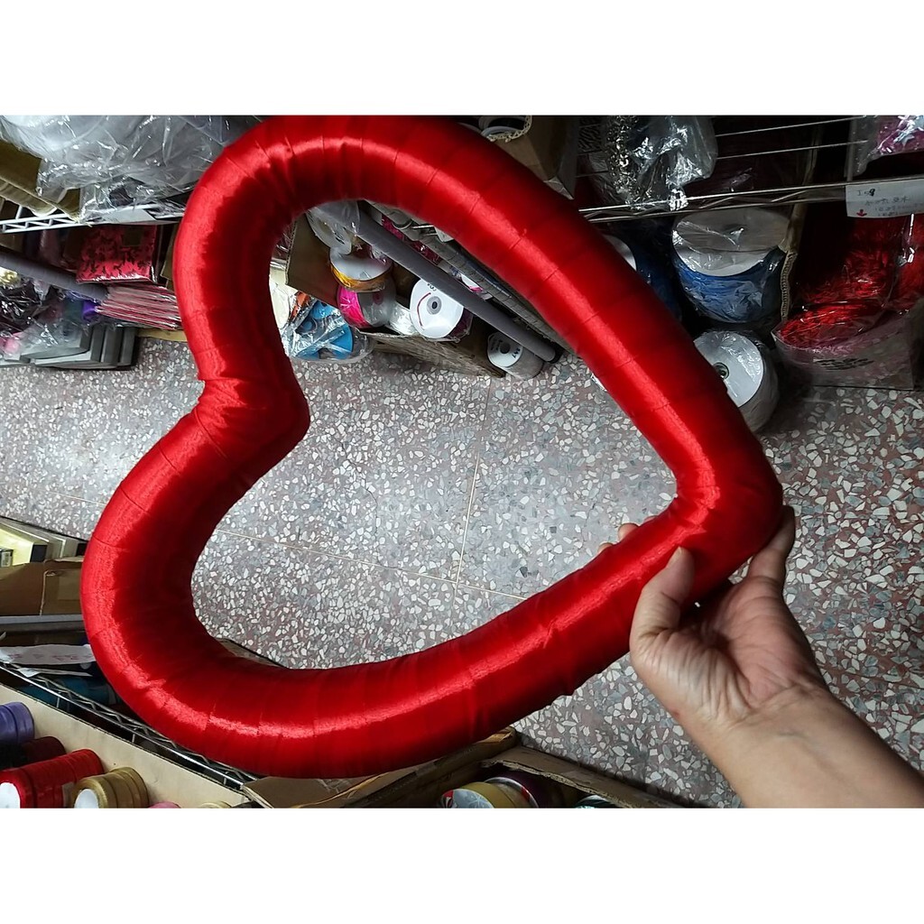 【台灣現貨速發】~40公分裸立體保麗龍摟空愛心