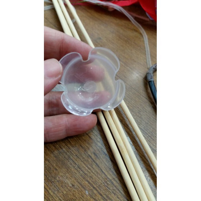 【台灣現貨速發】金莎棒-透明花朵托-3元