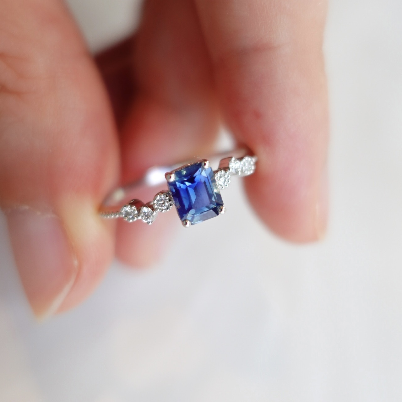 18K白金天然無燒藍綠色藍寶石鑽石戒指-Teal Color配CGTL寶石鑑定證書