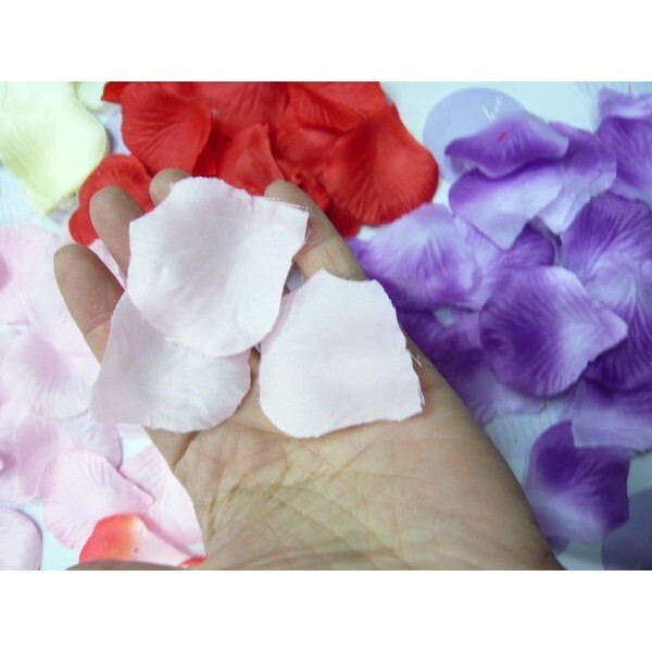 【台灣現貨速發】批發6元**特價一包約100片10元'''有現貨''花童灑花瓣-----人造玫瑰花瓣///批發6元