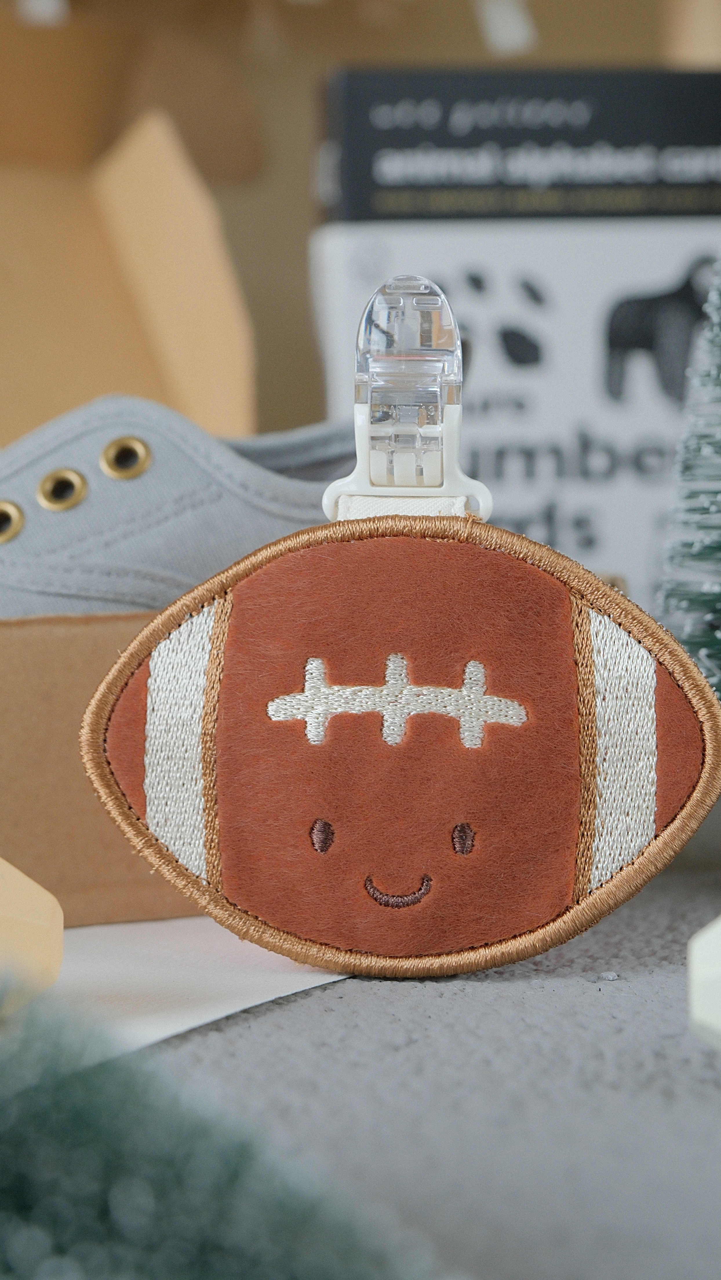 Hi Y.P store-刺繡平安符袋-獨家設計-橄欖球