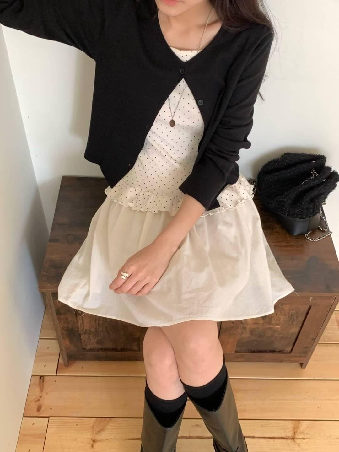 Mini dot ruffle vest knit set