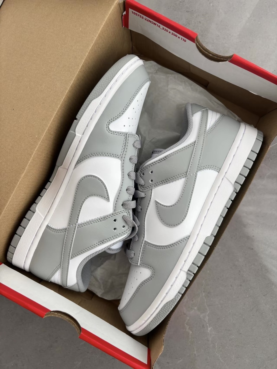 Nike Dunk Low Retro 灰白 男鞋