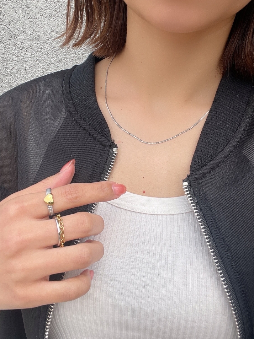 tight chain necklace