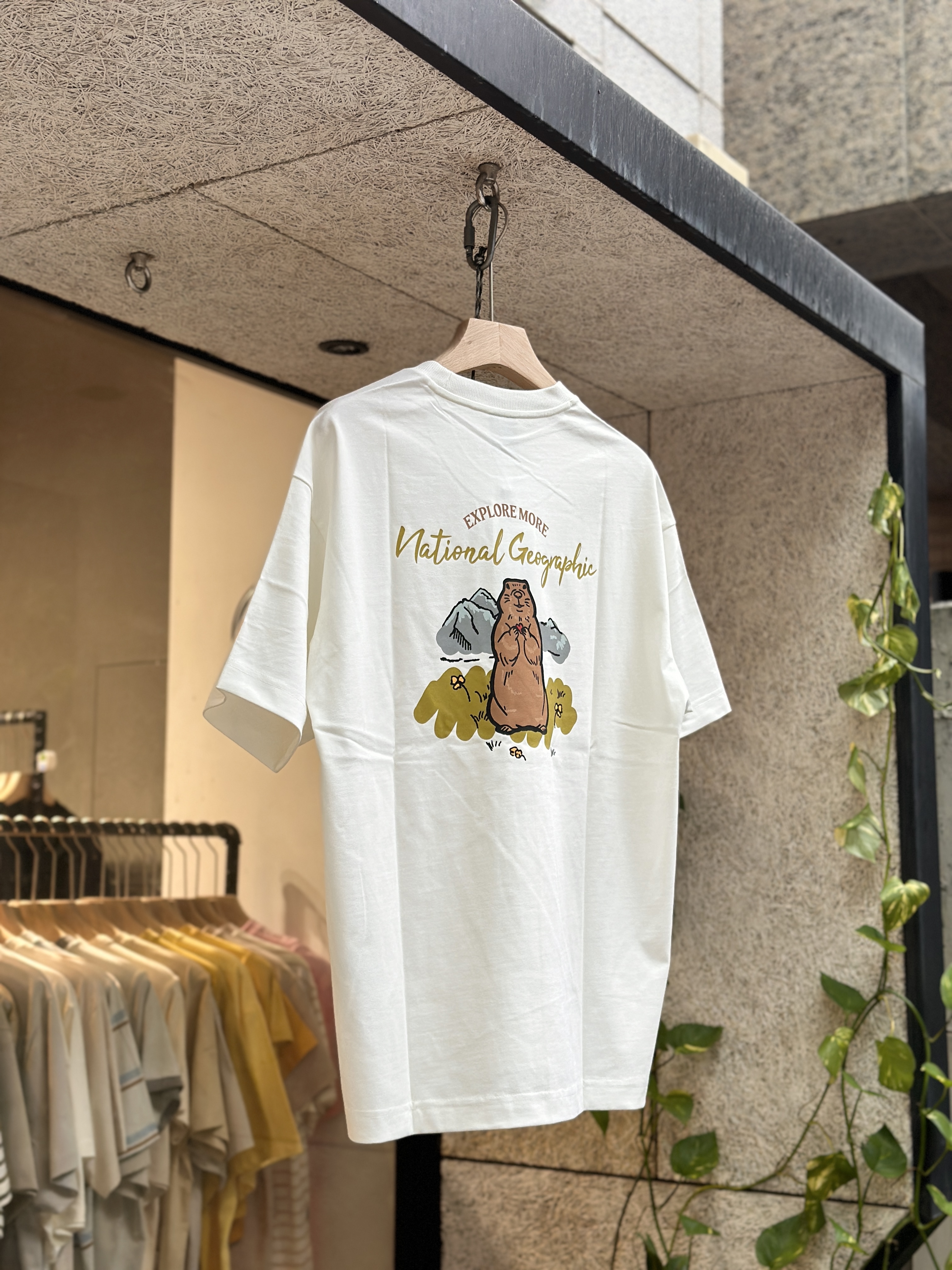 【現貨】NATIONAL GEOGRAPHIC 國家地理 男女同款 背後土撥鼠 印花 短tee N253UTS040